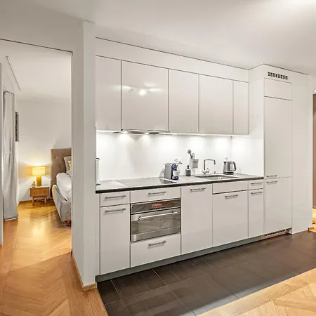 Im Stadtzentrum Gelegenes Mit Kingsize Bed Apartment *