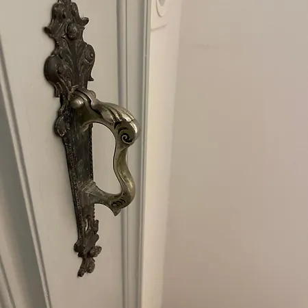 Apartment Exclusive Next To Main Station *