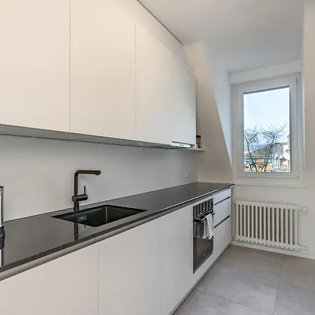 Vertical Suite - Zuerich Apartment *
