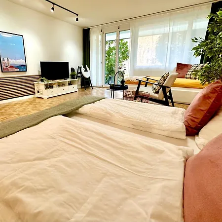 Alpine With Ac, Garden Terrace And Much Privacy Apartment Zurich