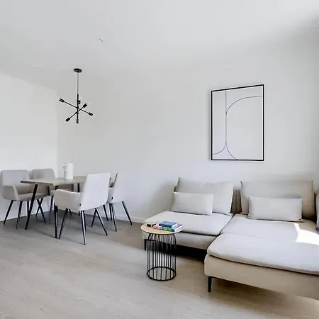 Apartment Charming In 4 Zurich