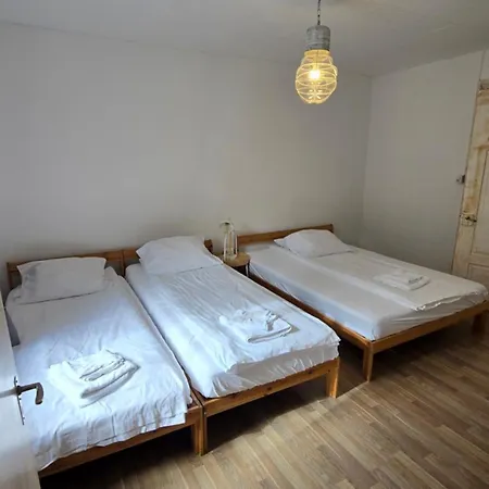 Apartment Cozy 2-bedroom In Vibrant *