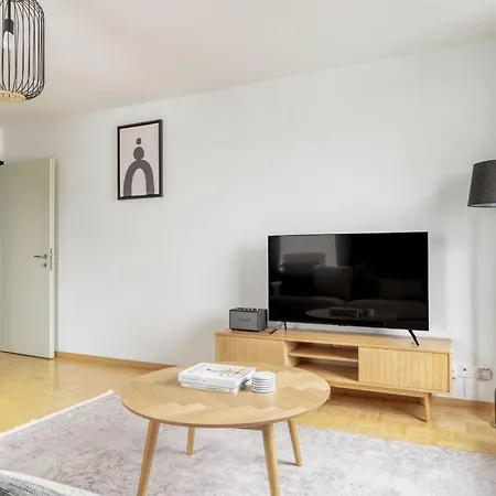Charming In 4 * Zurich