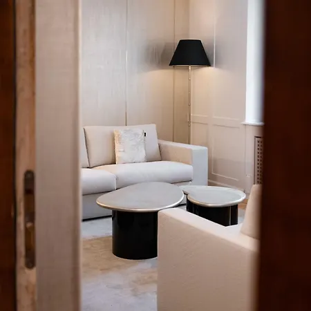 Mews House Hotel