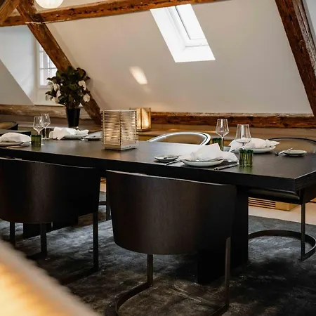 Mews House Hotel