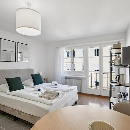 Chic - Modern - Crown 27 Zurich