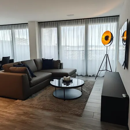 Sun Tower Apartment *