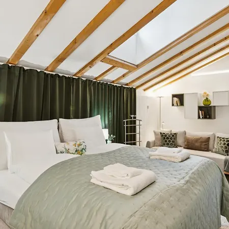 Old Town Diamond Penthouse Ac Private Rooftop Apartment *