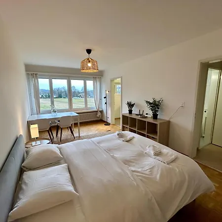 Cozy In Witikon District Apartment *