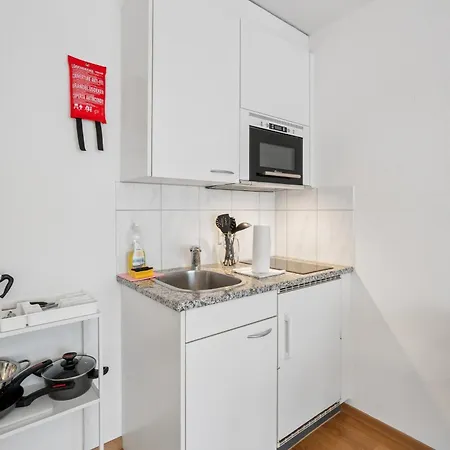 - Crown 22 Apartment *