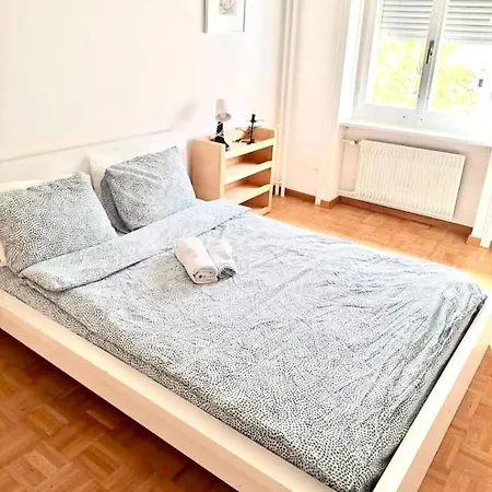 3 Center Flat, Hb Konrad Zurich