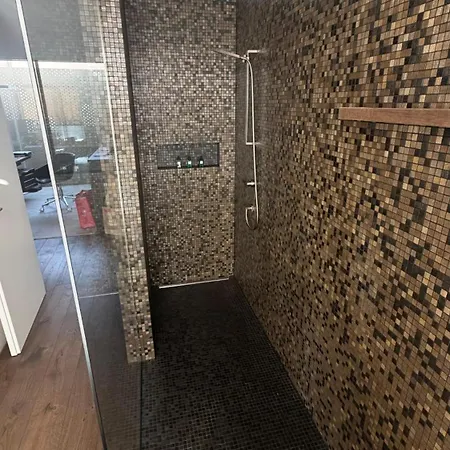 Penthouse Mit Whirlpool & Riesenterrasse Apartment *
