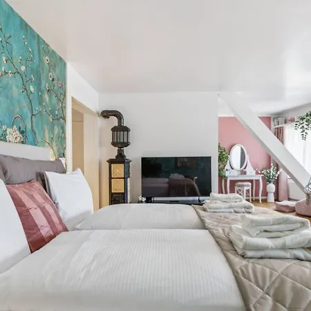 Old Town Penthouse Rooftop Terrace Ac Apartment