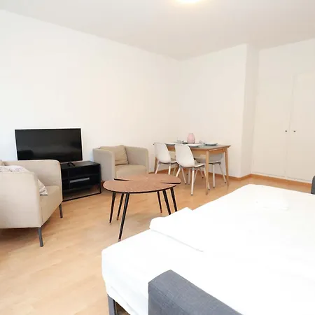Airy Near Uetliberg Nature Apartment