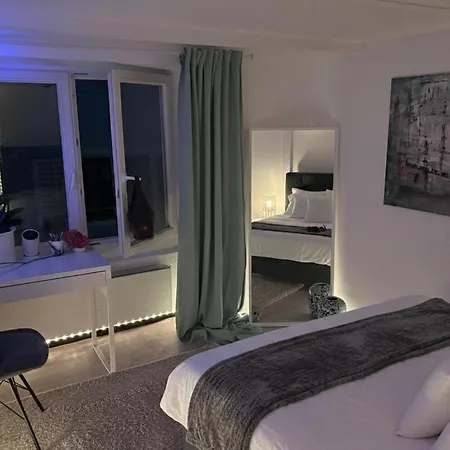 2 In Center Of Hb Station Apartment Zurich