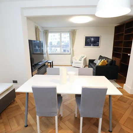 Steps From Sihlcity Free Parking Dining And Transit Apartment *