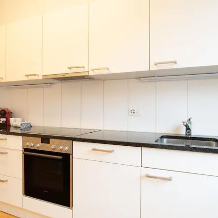 Spacious Flat With Game & Pool Table