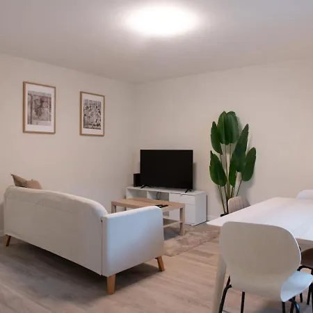 Apartment Leaf In Oerlikon Zurich