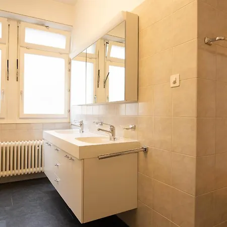 Spacious Flat With Game & Pool Table Apartment Zurich