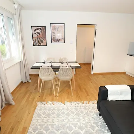 New Center With Private Entry & Parking Apartment