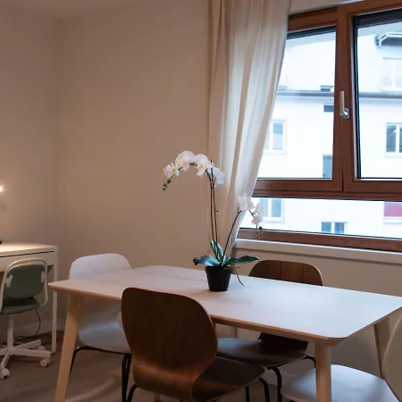 Leaf In Oerlikon Apartment *