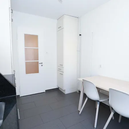 Airy Near Uetliberg Nature Apartment Zurich