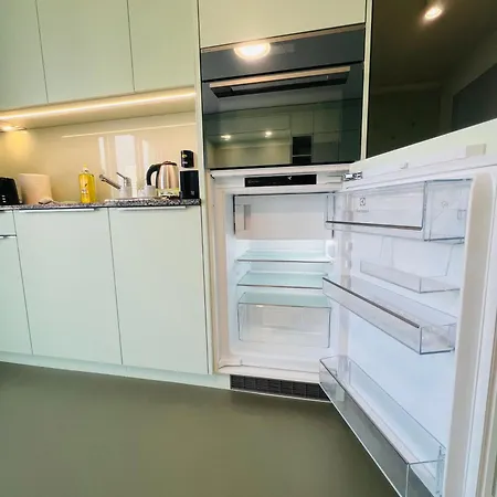 Modern Living, Luxe Apartment *