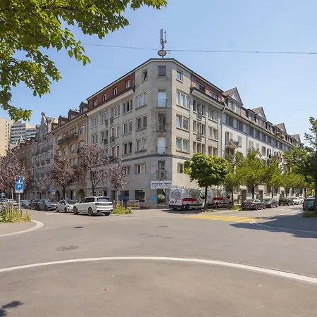 Delta - Bertastrasse - Self Check-in
