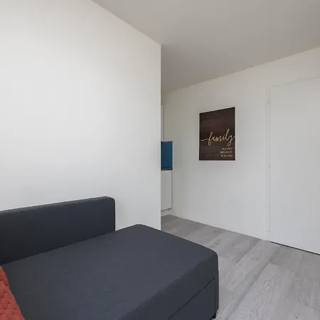 Delta - Bertastrasse - Self Check-in Apartment Zurich