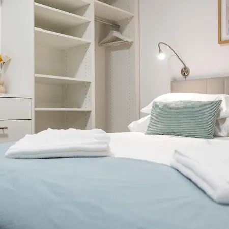 Stayy Nº7 & - Premium 24h Self Check-in 3* Zürich