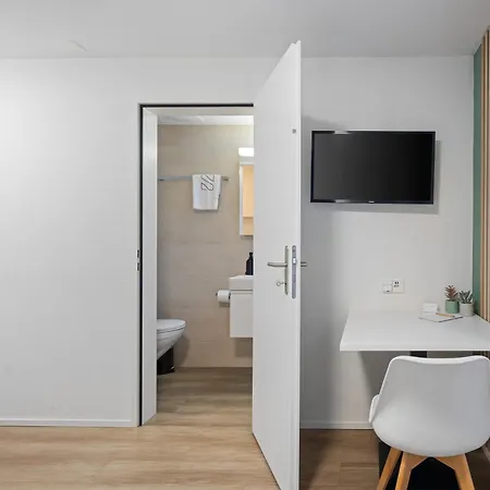 Stayy Nº7 & - Premium 24h Self Check-in 3* Zürich