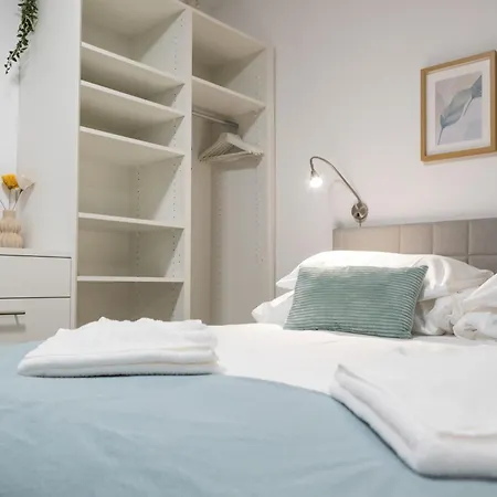 Stayy Nº7 & - Premium 24h Self Check-in 3* Zürich