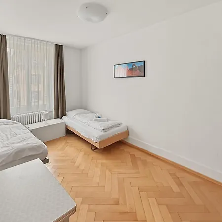 Apartment 2br Near - Stardust 11 Zürich