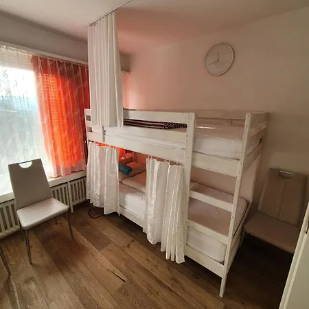 Viktoria Budget Hostel *