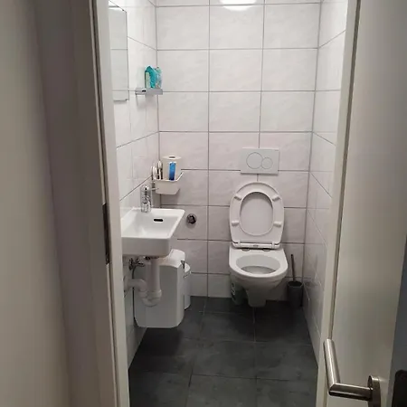 Viktoria Budget * Zurich