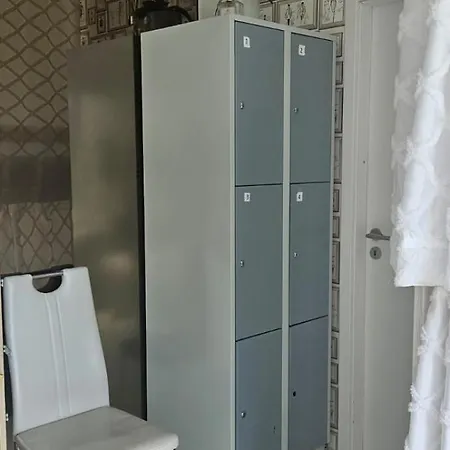 Viktoria Budget Hostel *