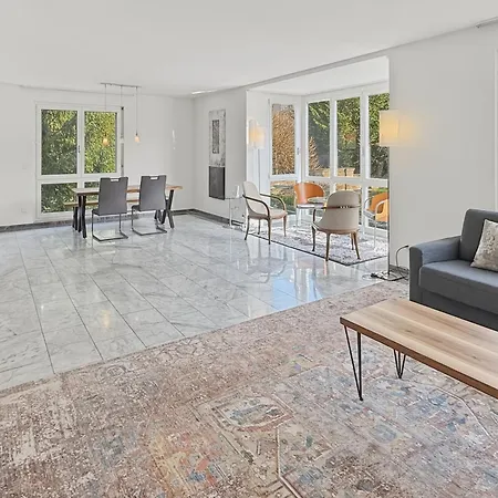 Apartment Amazing 2 Bedroom Flat: Specious And Zurich
