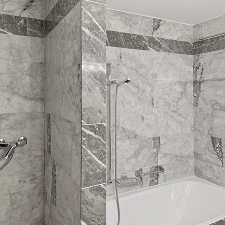 Amazing 2 Bedroom Flat: Specious And Apartment *