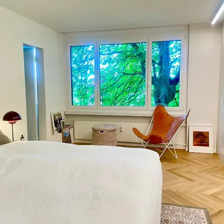 Apartment Luxury, Quiet Flat Overlooking *