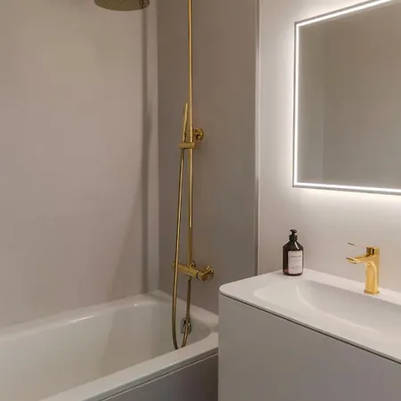 Apartment Luxury, Quiet Flat Overlooking Zurich