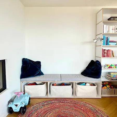 Luxury, Quiet Flat Overlooking Apartment Zurich