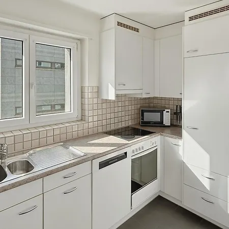 Very 1br Flat With Sunny Balcony - Sky4 Apartment Zürich