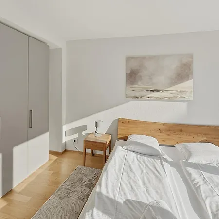 1br With Balcony - West 13 Apartment