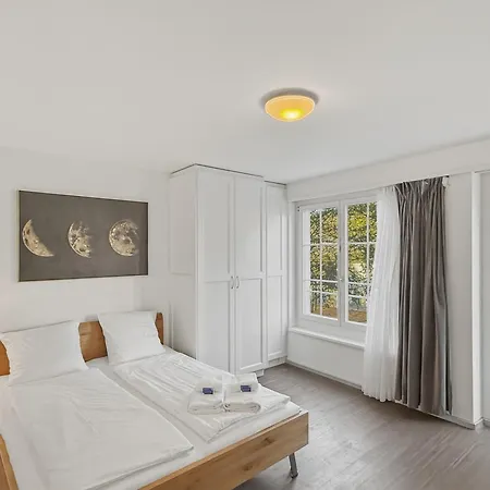 Charming In The Old Town - Uz15 Apartment