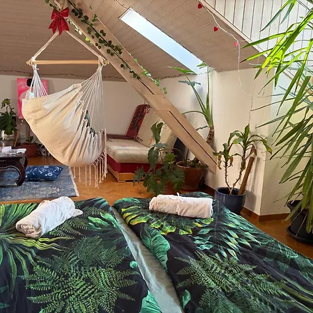 Urban Oasis - Attic In Iconic Langstrasse Apartment *