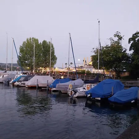 Zurich's * Zürich