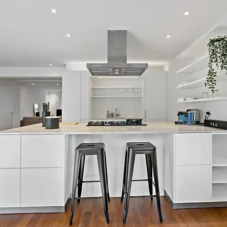 Newly Renovated Next To With Private Terrace Apartment