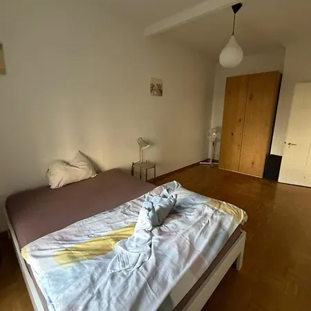 2 Aus41 0f R 8045 S1 Apartment Zurich