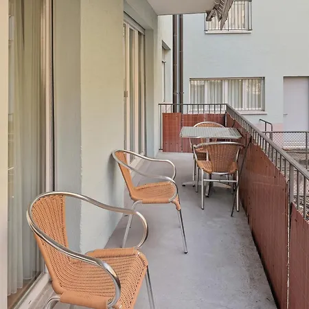 2br Near The And Center - Dahlia 6 * Zurich