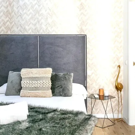 Chic Boutique Loft Apartment